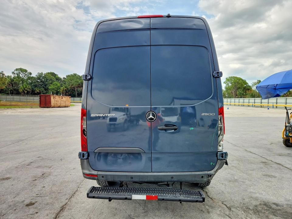 62395506 :رقم المزاد ، WD4PF0CD0KP093517 vin ، 2019 Mercedes-benz Sprinter مزاد بيع