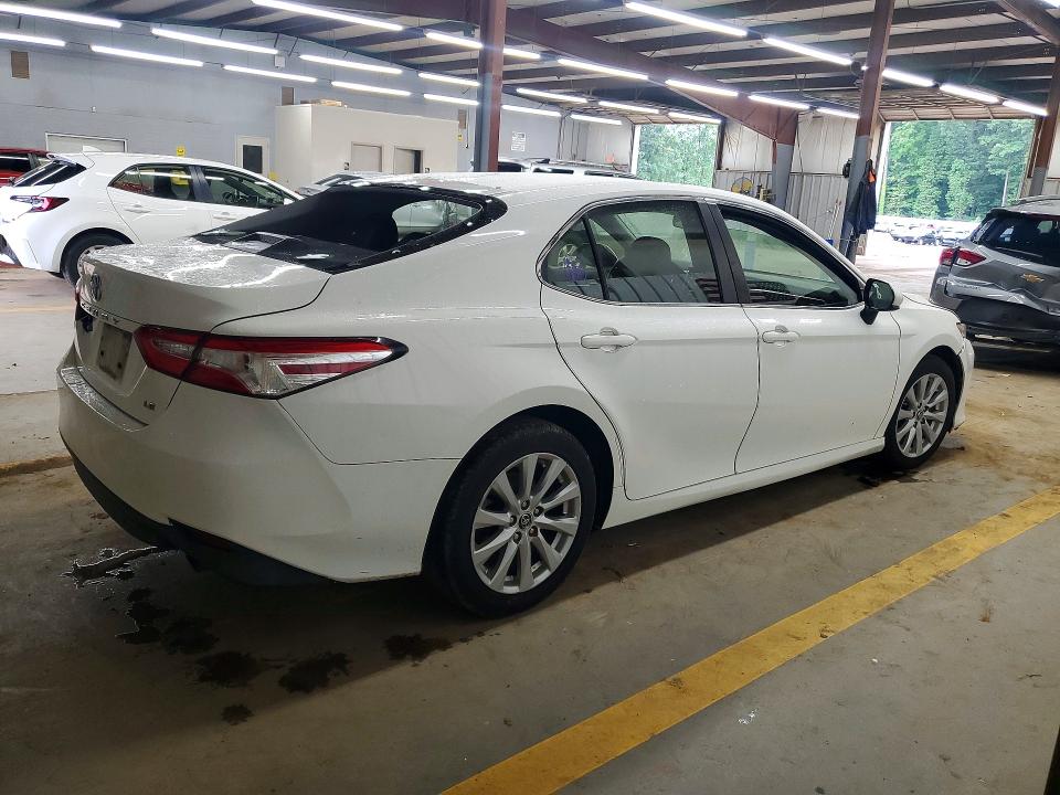 Продаж на аукціоні авто 2018 Toyota Camry, vin: JTNB11HK6J3008567, номер лоту: 61302566