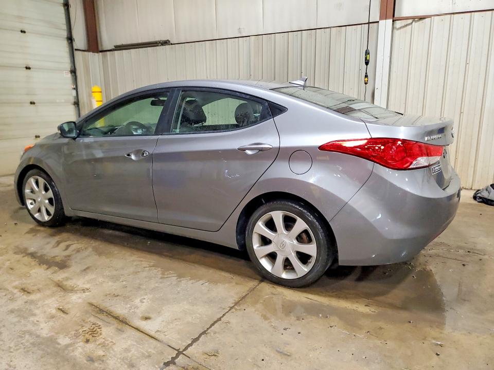 62111756 :رقم المزاد ، 5NPDH4AE5DH381574 vin ، 2013 Hyundai Elantra مزاد بيع