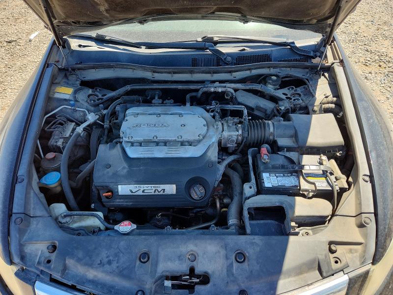 60649646 :رقم المزاد ، 1HGCP3F84BA012755 vin ، 2011 Honda Accord مزاد بيع
