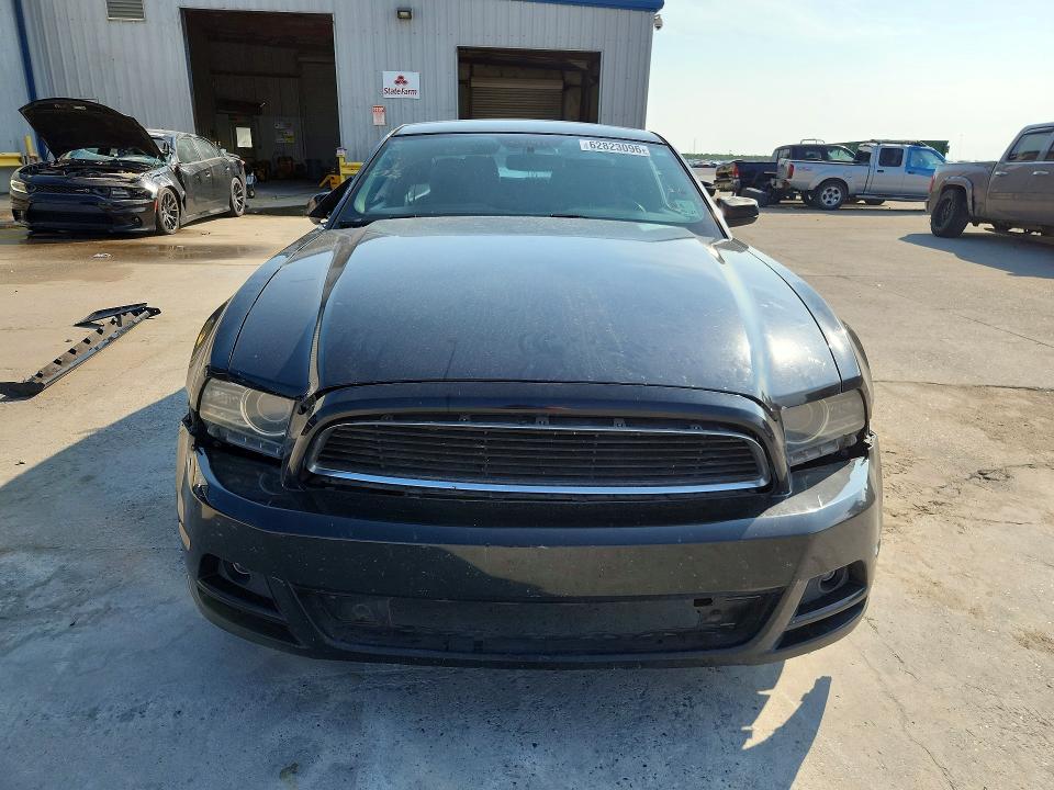 2014 Ford Mustang მანქანა იყიდება აუქციონზე, vin: 1ZVBP8AM6E5308561, აუქციონის ნომერი: 62823096