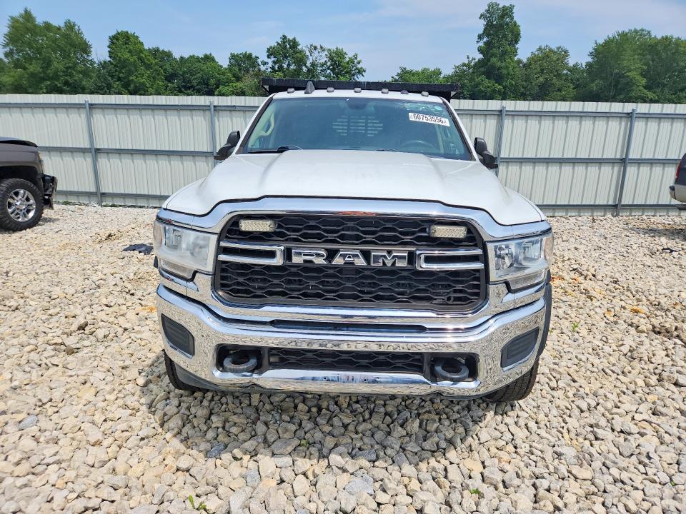 60753556 :رقم المزاد ، 3C7WRNFL6KG574893 vin ، 2019 Ram 5500 مزاد بيع