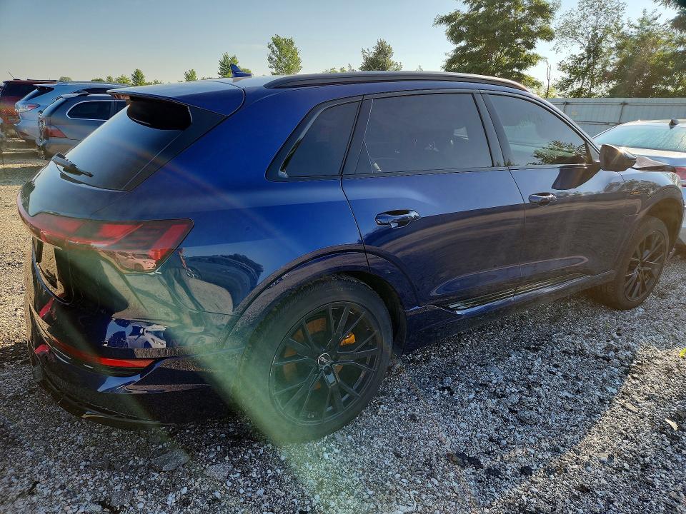 57887576 :رقم المزاد ، WA1VABGEXNB027048 vin ، 2022 Audi E-tron مزاد بيع