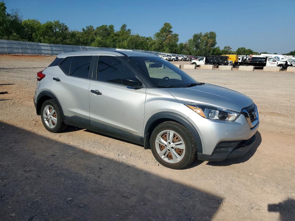 62061266 :رقم المزاد ، 3N1CP5BV8LL485335 vin ، 2020 Nissan Kicks مزاد بيع
