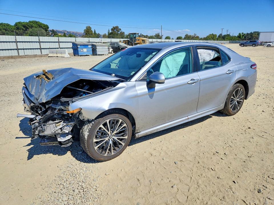 Продаж на аукціоні авто 2020 Toyota Camry, vin: 4T1G11AK4LU309481, номер лоту: 61020536