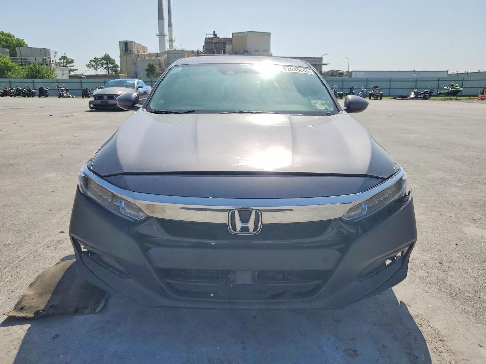 Продаж на аукціоні авто 2018 Honda Accord, vin: 1HGCV3F46JA011396, номер лоту: 62030006