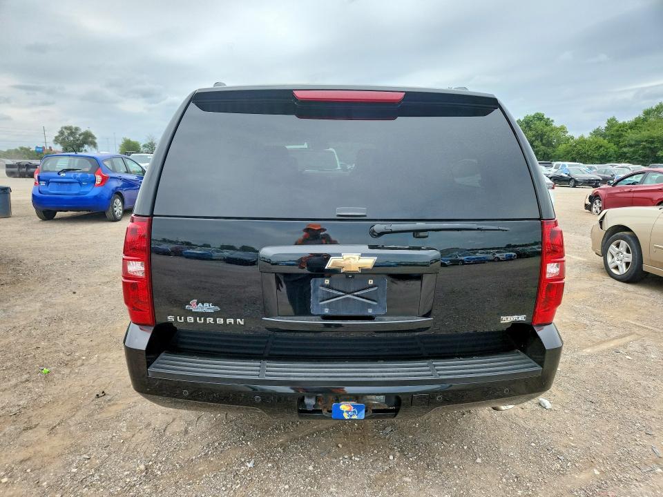 Продажа на аукционе авто 2008 Chevrolet Suburban, vin: 1GNFK16378J195863, номер лота: 62575316
