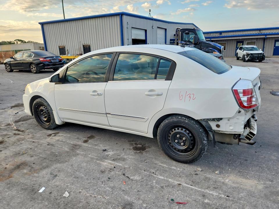 62968976 :رقم المزاد ، 3N1AB6AP4AL621407 vin ، 2010 Nissan Sentra مزاد بيع