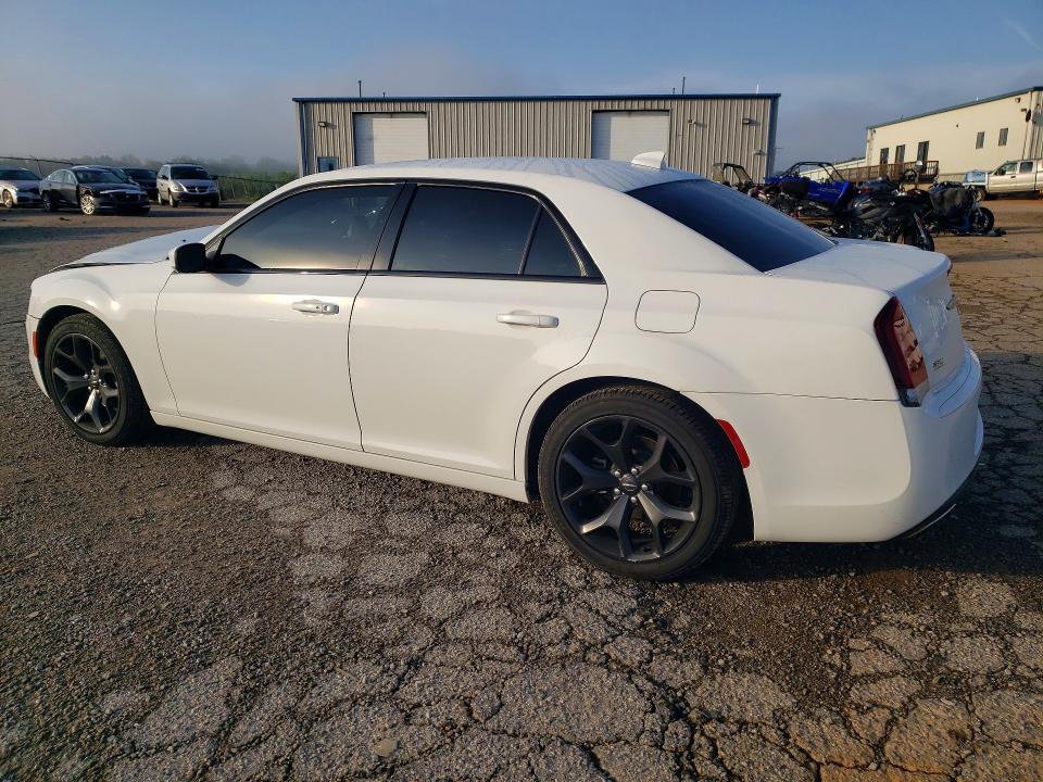 2021 Chrysler 300 მანქანა იყიდება აუქციონზე, vin: 2C3CCABG0MH622477, აუქციონის ნომერი: 61034346
