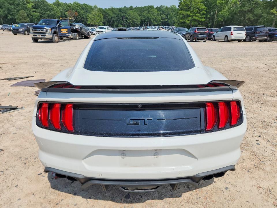 Продажа на аукционе авто 2018 Ford Mustang, vin: 1FA6P8CF5J5153424, номер лота: 62614266