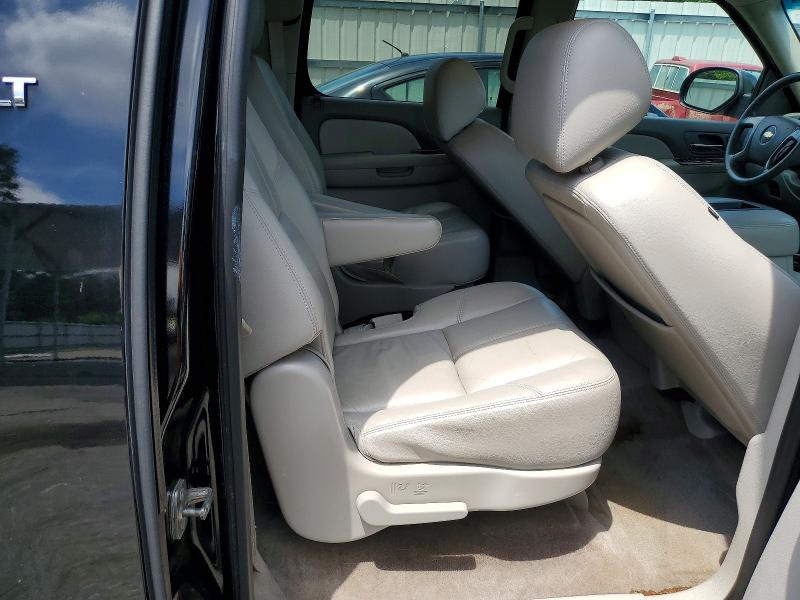 Auction sale of the 2012 Chevrolet Suburban, vin: 1GNSKJE7XCR259701, lot number: 61011826