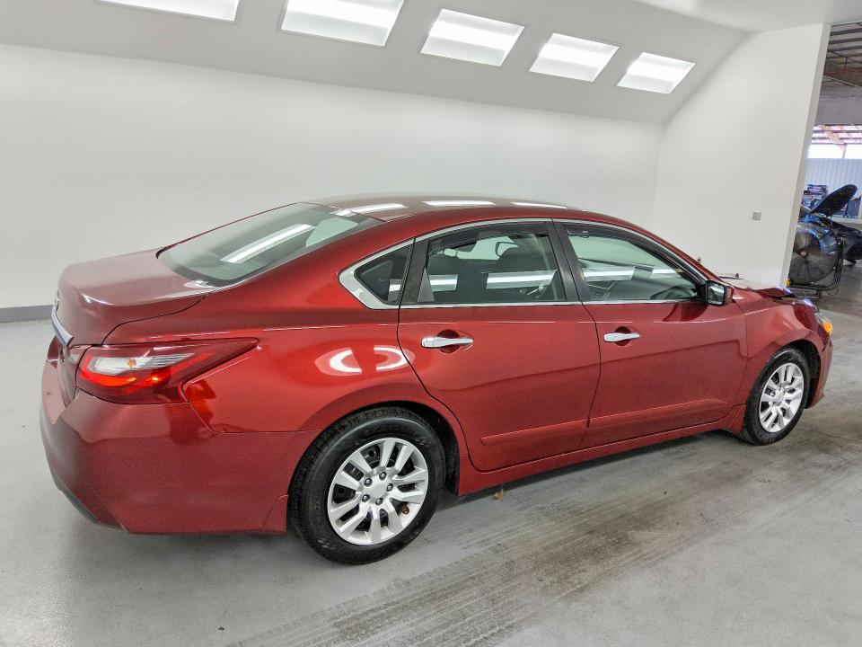 Продаж на аукціоні авто 2018 Nissan Altima, vin: 1N4AL3AP0JC476148, номер лоту: 61146086