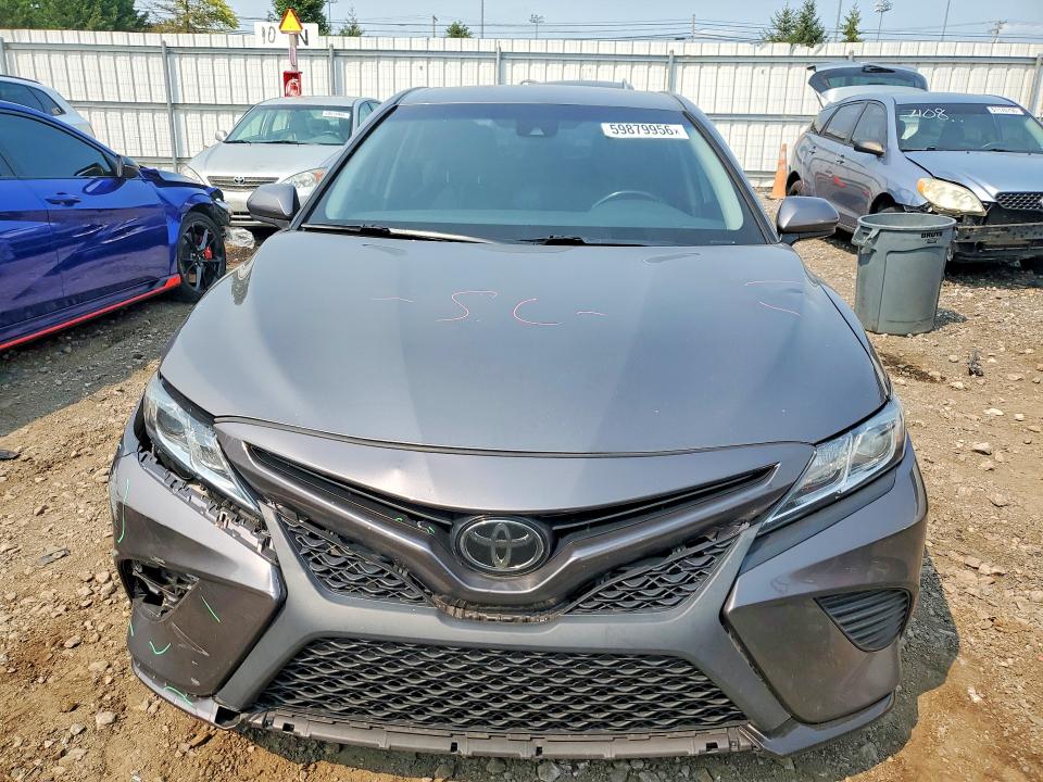 59879956 :رقم المزاد ، 4T1G11AK2LU873940 vin ، 2020 Toyota Camry مزاد بيع