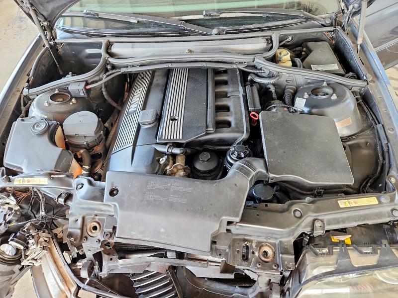 60201796 :رقم المزاد ، WBABN334X2JW51706 vin ، 2002 Bmw 325ci مزاد بيع