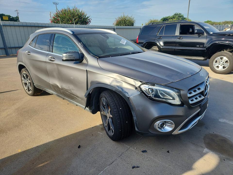 85621295 :رقم المزاد ، WDCTG4EB8JJ424218 vin ، 2018 Mercedes-benz Gla مزاد بيع