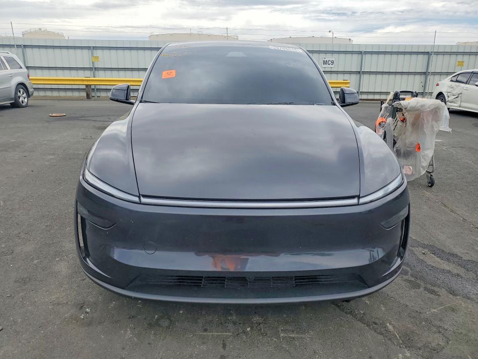 59745516 :رقم المزاد ، 7SAYGDED4TF370345 vin ، 2026 Tesla Model Y مزاد بيع