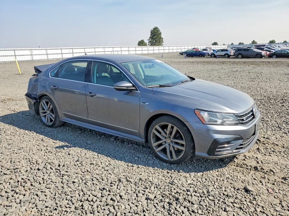 63494406 :رقم المزاد ، 1VWDT7A36HC068756 vin ، 2017 Volkswagen Passat مزاد بيع