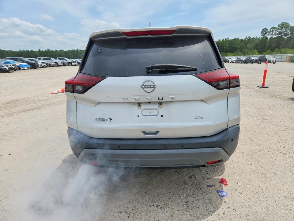 61994776 :رقم المزاد ، 5N1BT3BA9NC709809 vin ، 2022 Nissan Rogue مزاد بيع