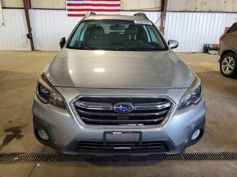 2018 Subaru Outback მანქანა იყიდება აუქციონზე, vin: 4S4BSAKC7J3215127, აუქციონის ნომერი: 61861026