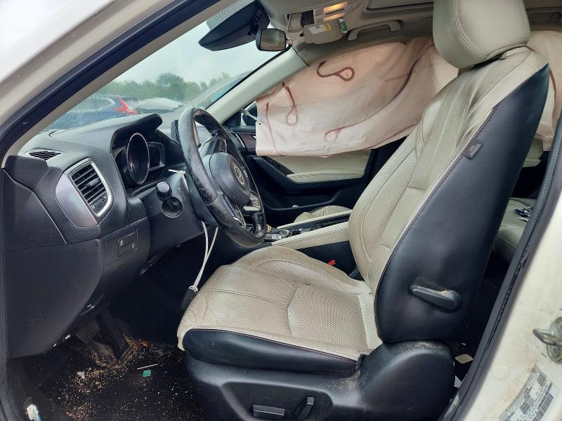 61982916 :رقم المزاد ، 3MZBN1W35JM158668 vin ، 2018 Mazda 3 مزاد بيع