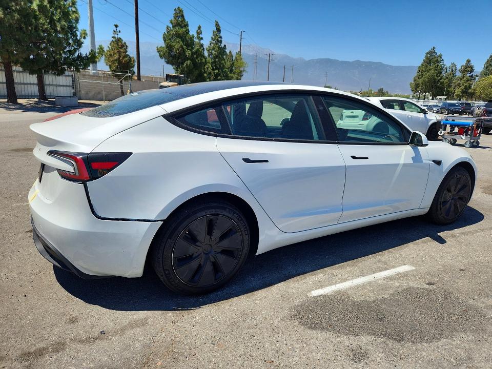 59340046 :رقم المزاد ، 5YJ3E1EA6SF050721 vin ، 2025 Tesla Model 3 مزاد بيع