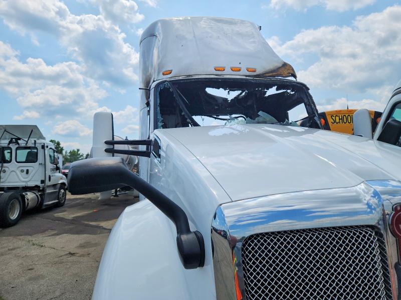 Продажа на аукционе авто 2019 Kenworth T680, vin: 1XKYA48X2KJ297265, номер лота: 57914816