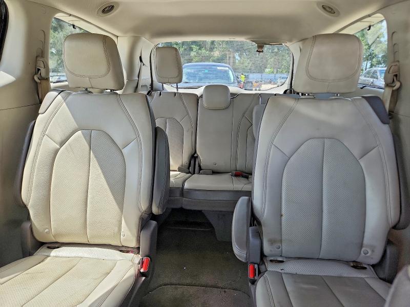 Продаж на аукціоні авто 2017 Chrysler Pacifica, vin: 2C4RC1EG5HR525583, номер лоту: 61089786