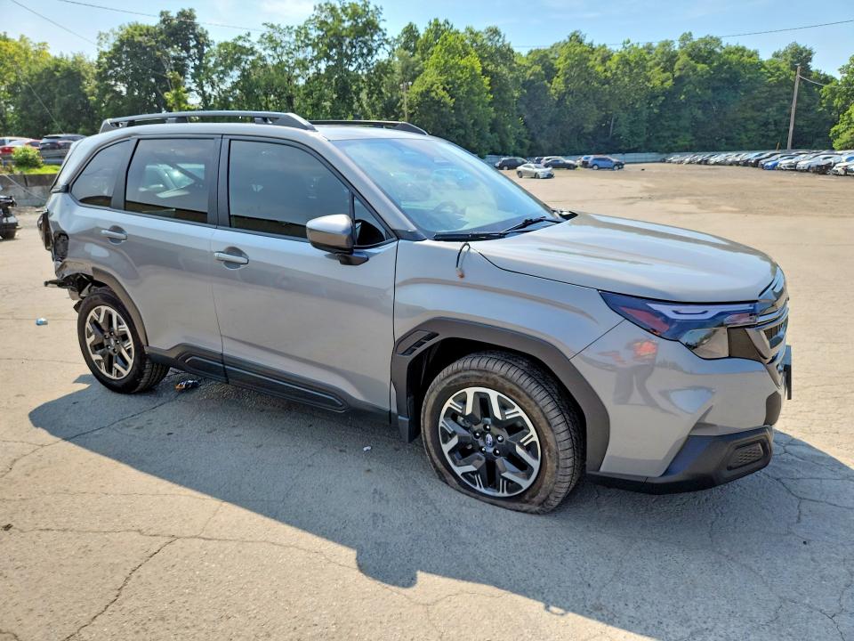 Продаж на аукціоні авто 2025 Subaru Forester, vin: JF2SLDDC6SH591405, номер лоту: 61089106