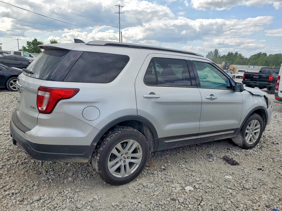 61533516 :رقم المزاد ، 1FM5K8D88JGC92547 vin ، 2018 Ford Explorer مزاد بيع