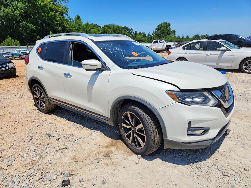 Продажа на аукционе авто 2017 Nissan Rogue, vin: JN8AT2MV8HW271835, номер лота: 61391446