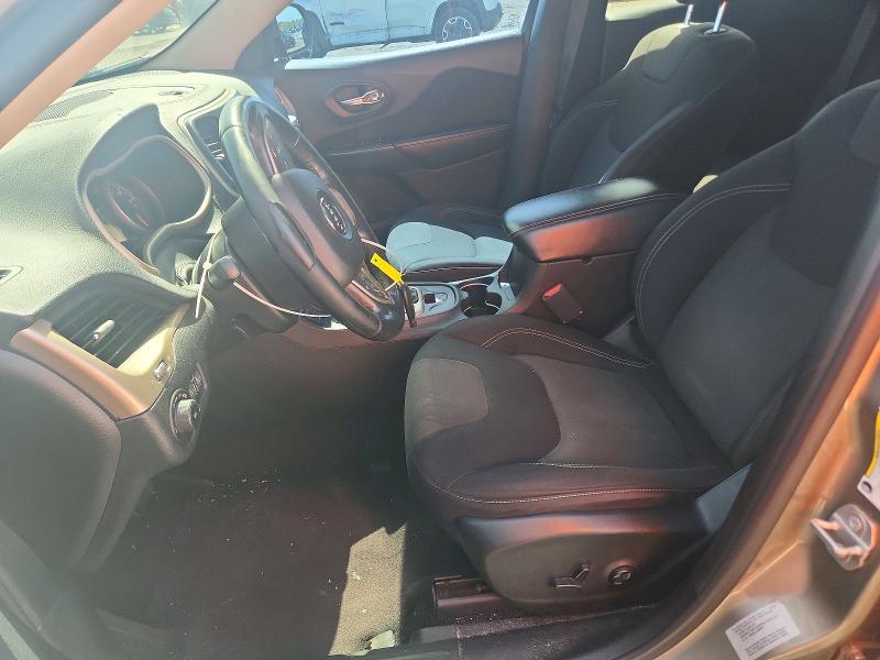 60650916 :رقم المزاد ، 1C4PJLCB5HW507673 vin ، 2017 Jeep Cherokee مزاد بيع