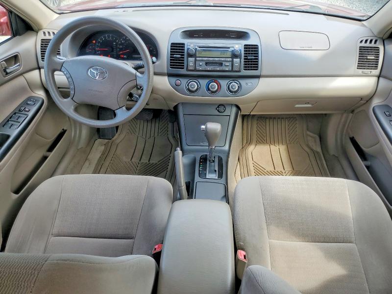 61574646 :رقم المزاد ، 4T1BF30K16U116900 vin ، 2006 Toyota Camry مزاد بيع
