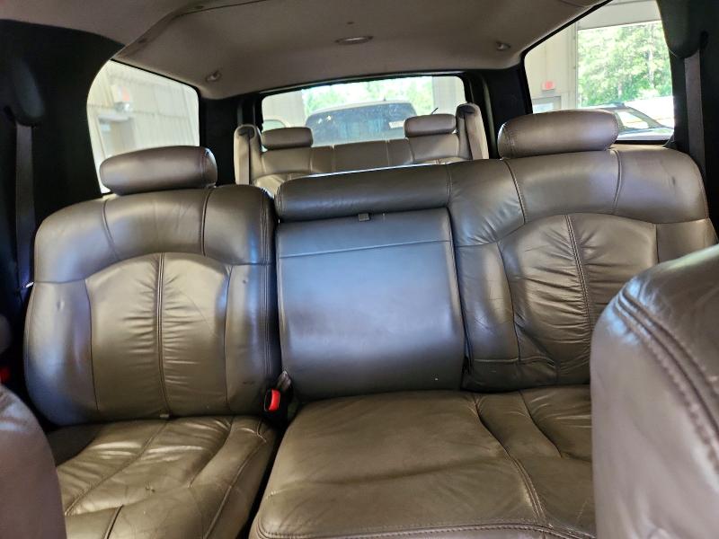Auction sale of the 2002 Chevrolet Suburban, vin: 1GNFK16Z72J126280, lot number: 60400136