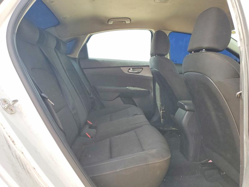 2021 Kia Forte მანქანა იყიდება აუქციონზე, vin: 3KPF24AD4ME288244, აუქციონის ნომერი: 62875366