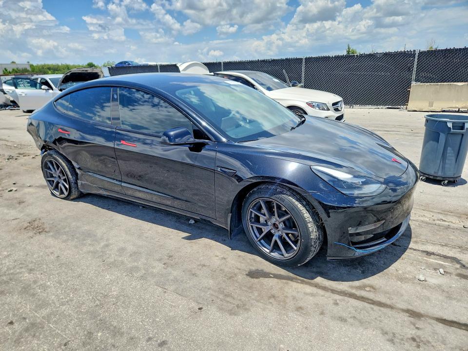 59590826 :رقم المزاد ، 5YJ3E1EBXNF273163 vin ، 2022 Tesla Model 3 مزاد بيع