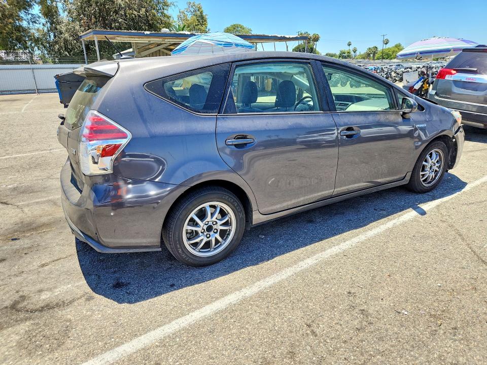 60205026 :رقم المزاد ، JTDZN3EU3GJ051938 vin ، 2016 Toyota Prius V مزاد بيع