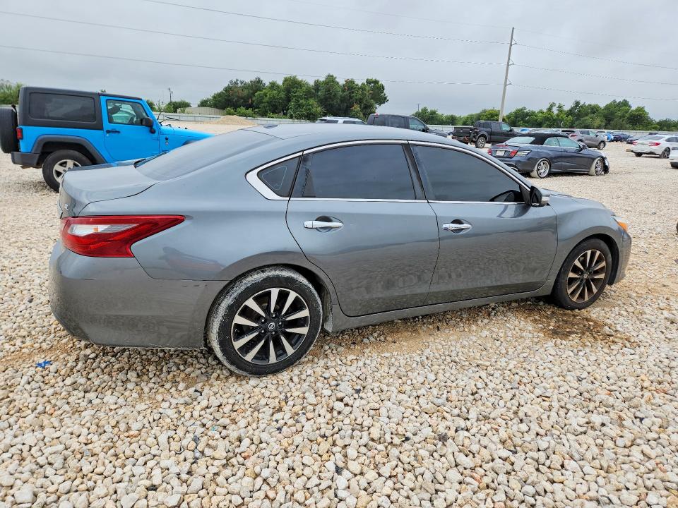 Продажа на аукционе авто 2018 Nissan Altima, vin: 1N4AL3AP4JC180727, номер лота: 61287576