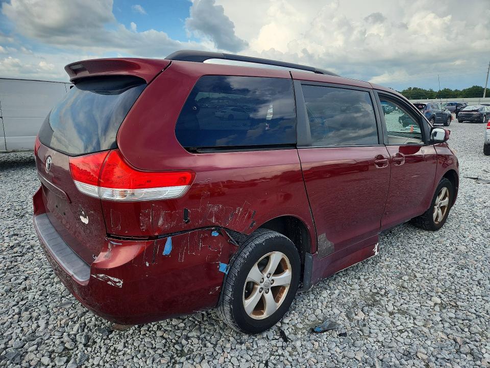 2014 Toyota Sienna მანქანა იყიდება აუქციონზე, vin: 5TDKK3DCXES486104, აუქციონის ნომერი: 60204296
