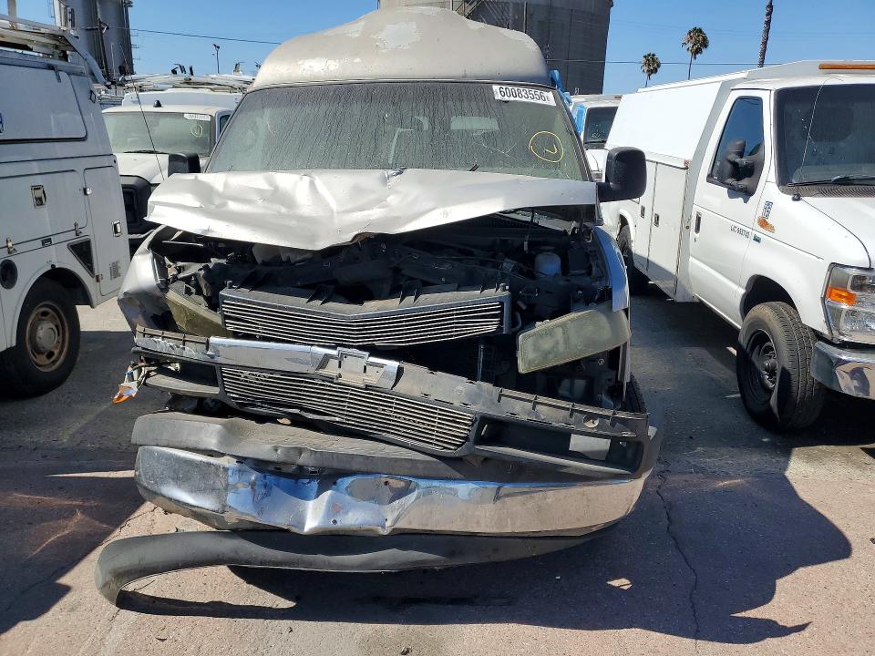 60083556 :رقم المزاد ، 1GBFG15T751243891 vin ، 2005 Chevrolet Express G1500 مزاد بيع
