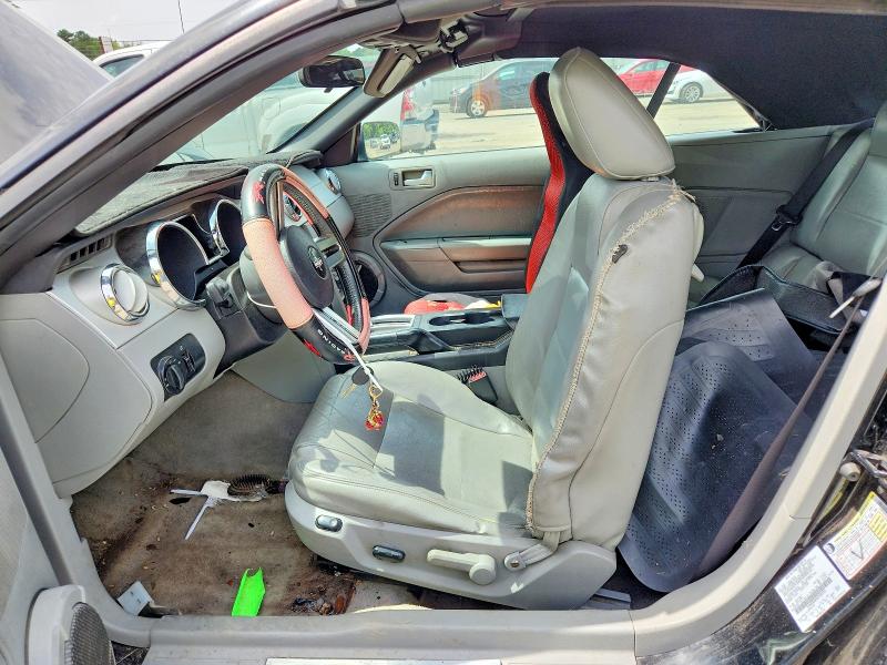 60898336 :رقم المزاد ، 1ZVHT84N165102754 vin ، 2006 Ford Mustang Convertible مزاد بيع