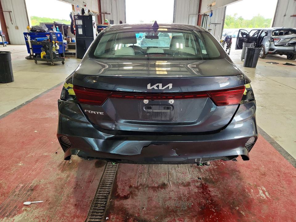 61849096 :رقم المزاد ، 3KPF24AD7NE494885 vin ، 2022 Kia Forte مزاد بيع