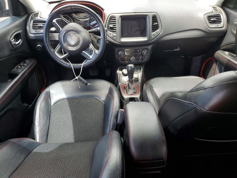 59805476 :رقم المزاد ، 3C4NJDDB0JT168649 vin ، 2018 Jeep Compass مزاد بيع