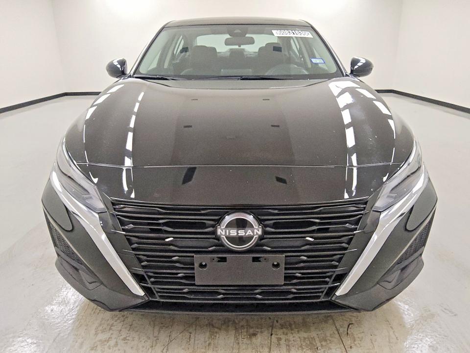 60831636 :رقم المزاد ، 1N4BL4DV0PN320970 vin ، 2023 Nissan Altima مزاد بيع