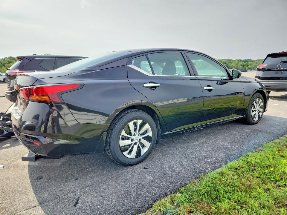 Продаж на аукціоні авто 2023 Nissan Altima, vin: 1N4BL4BV4PN364117, номер лоту: 62155826