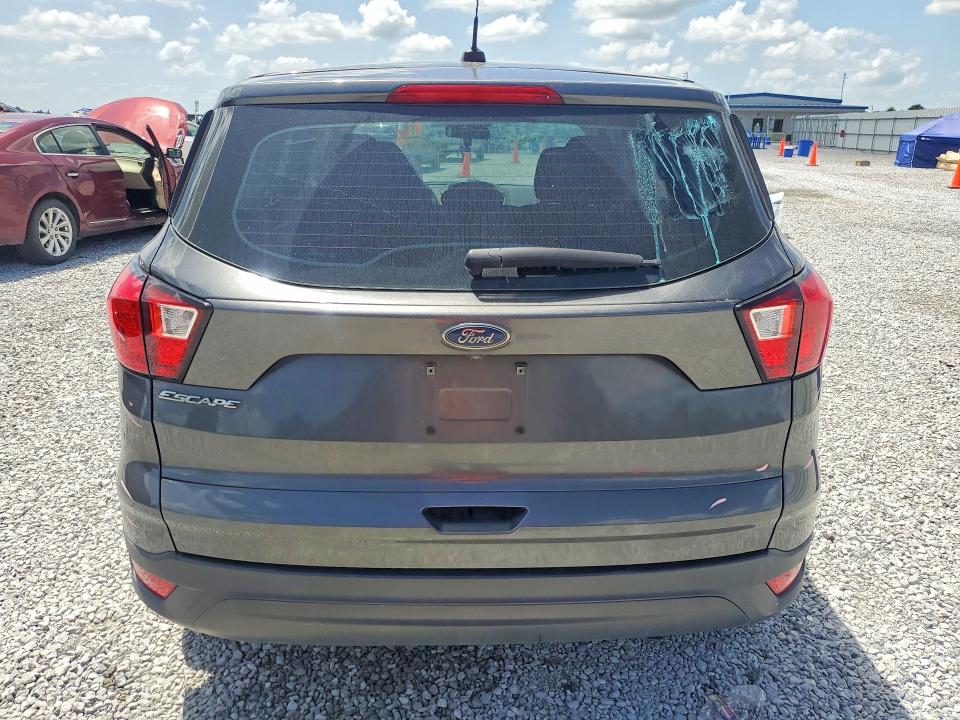 2019 Ford Escape მანქანა იყიდება აუქციონზე, vin: 1FMCU0F7XKUB56737, აუქციონის ნომერი: 62444816