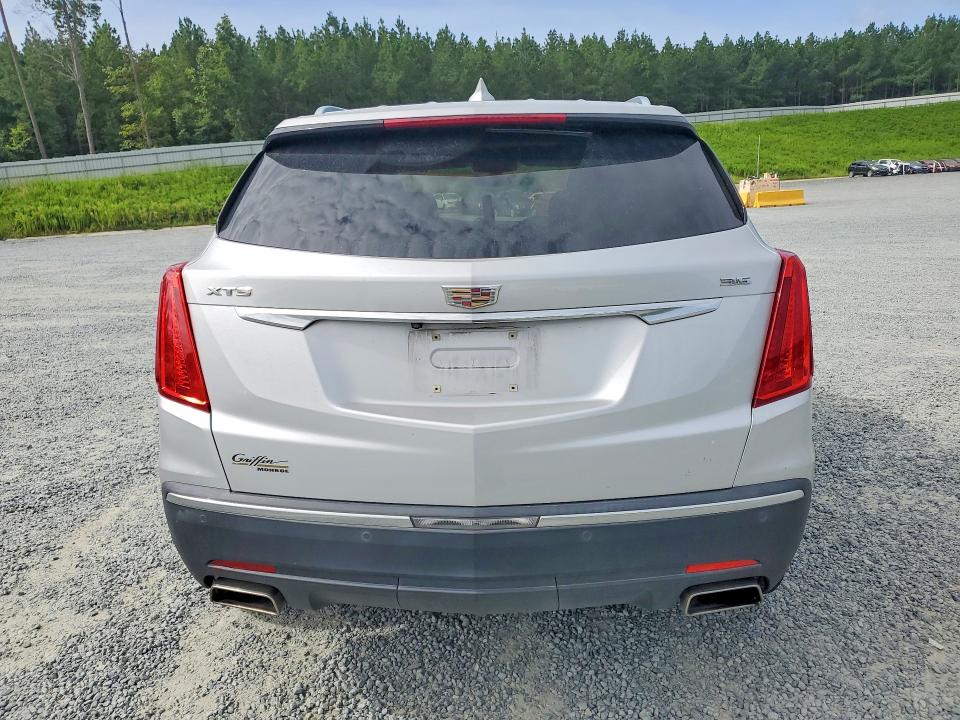 62164896 :رقم المزاد ، 1GYKNBRS1HZ270561 vin ، 2017 Cadillac Xt5 مزاد بيع