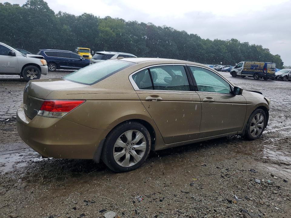 2008 Honda Accord მანქანა იყიდება აუქციონზე, vin: 1HGCP26858A085054, აუქციონის ნომერი: 61784356