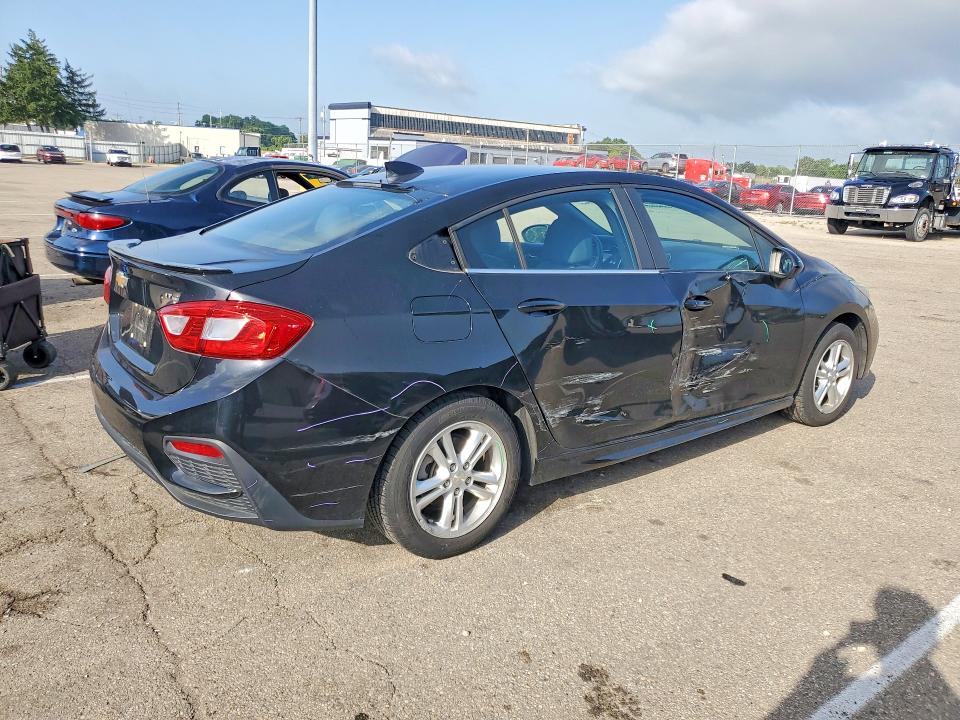 Продаж на аукціоні авто 2017 Chevrolet Cruze, vin: 1G1BE5SM9H7268970, номер лоту: 58970526