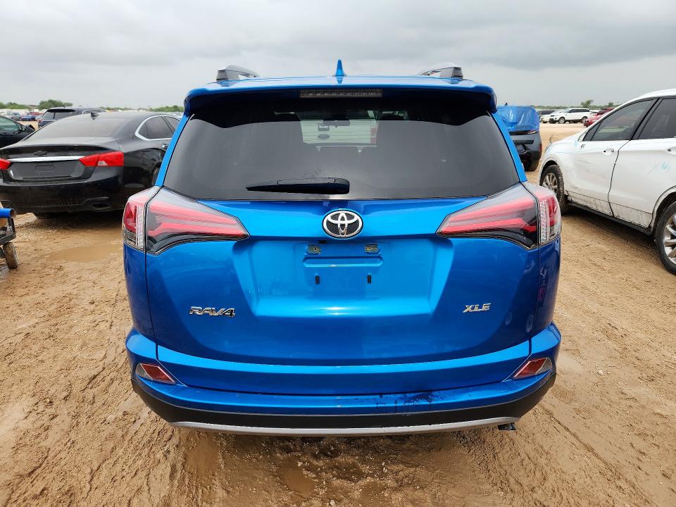 60885746 :رقم المزاد ، JTMWFREV6HJ147964 vin ، 2017 Toyota Rav4 مزاد بيع