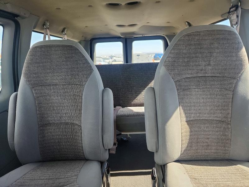 Продажа на аукционе авто 2000 Ford Econoline, vin: 1FMNE31F8YHB06815, номер лота: 61197266
